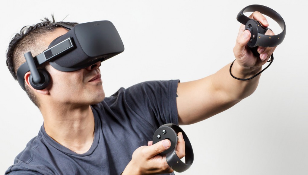 oculus-touch-half-moon-vr-input-controller-rift-headset