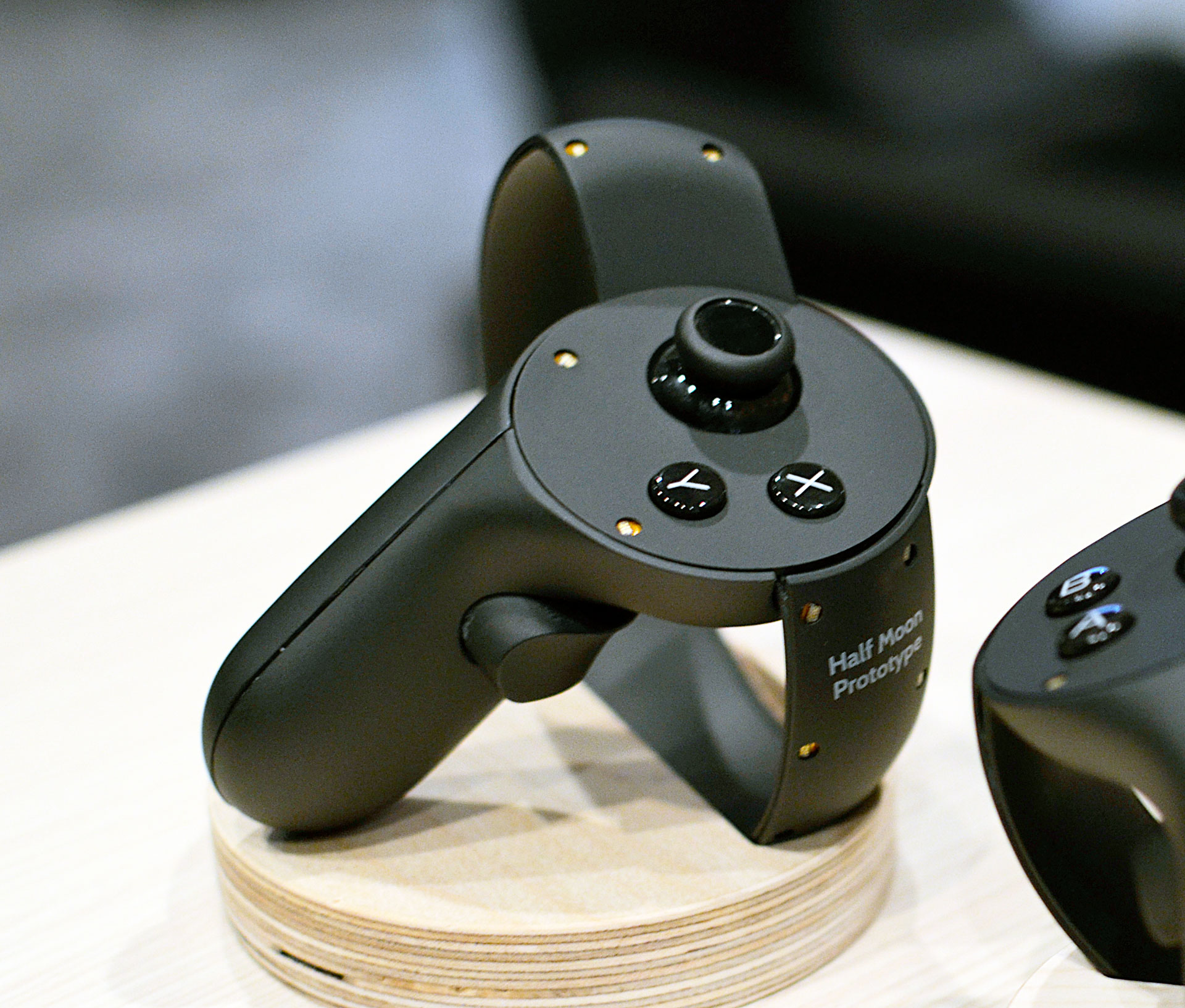 Oculus 'Toybox' is a Playground for Touch Controllers and Sets the Bar