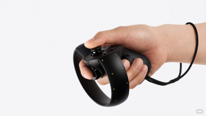 oculus-touch-hand-with-strap