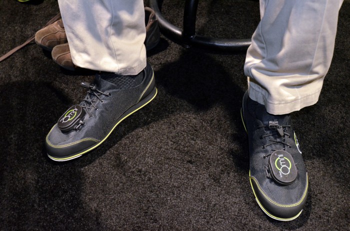 virtuix omni hands on production model ces 2015 (1)