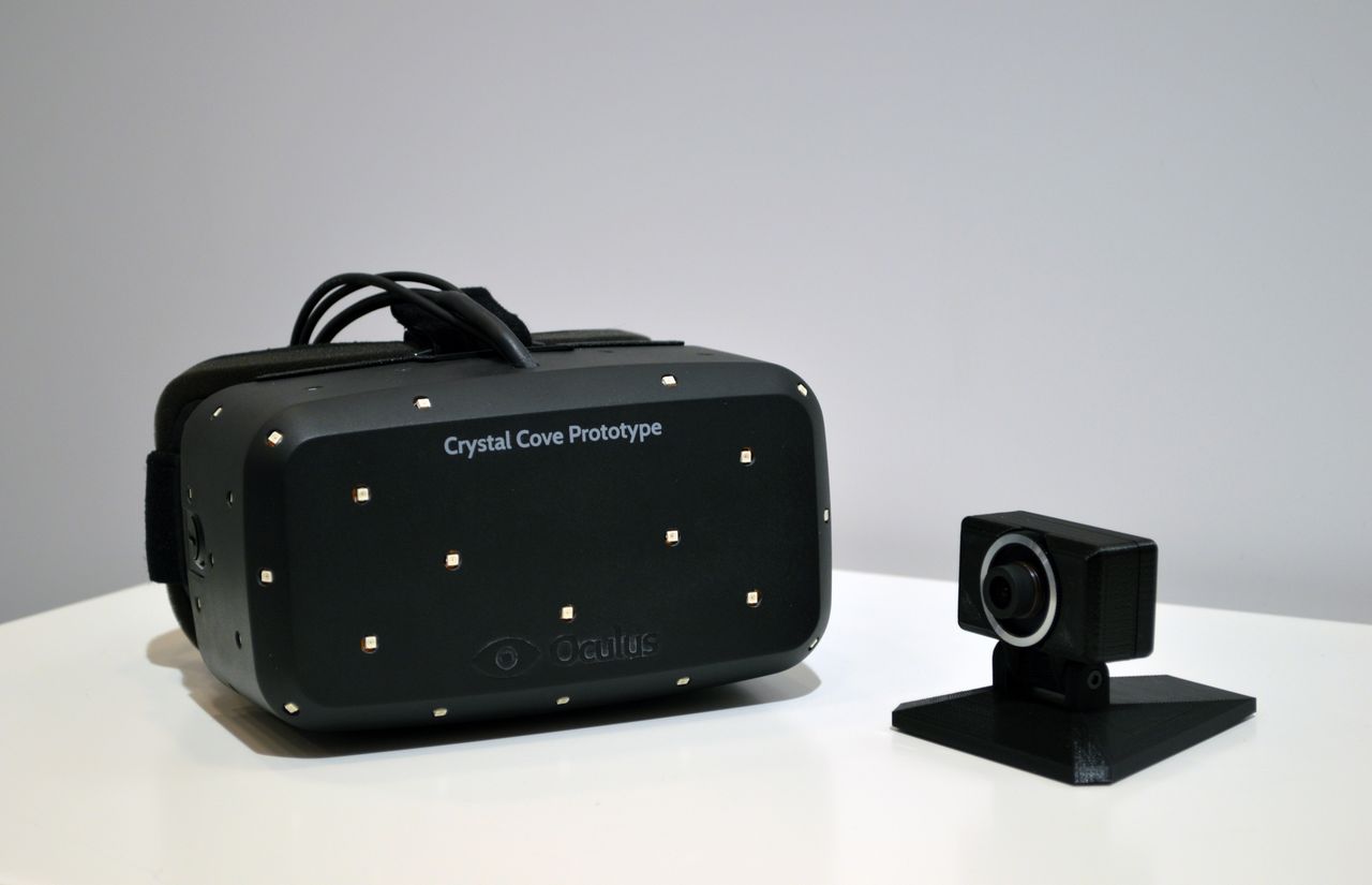 Ces 2014 New Oculus Rift Crystal Cove Prototype Revealed With Positional Tracking Amoled Screen Road To Vr