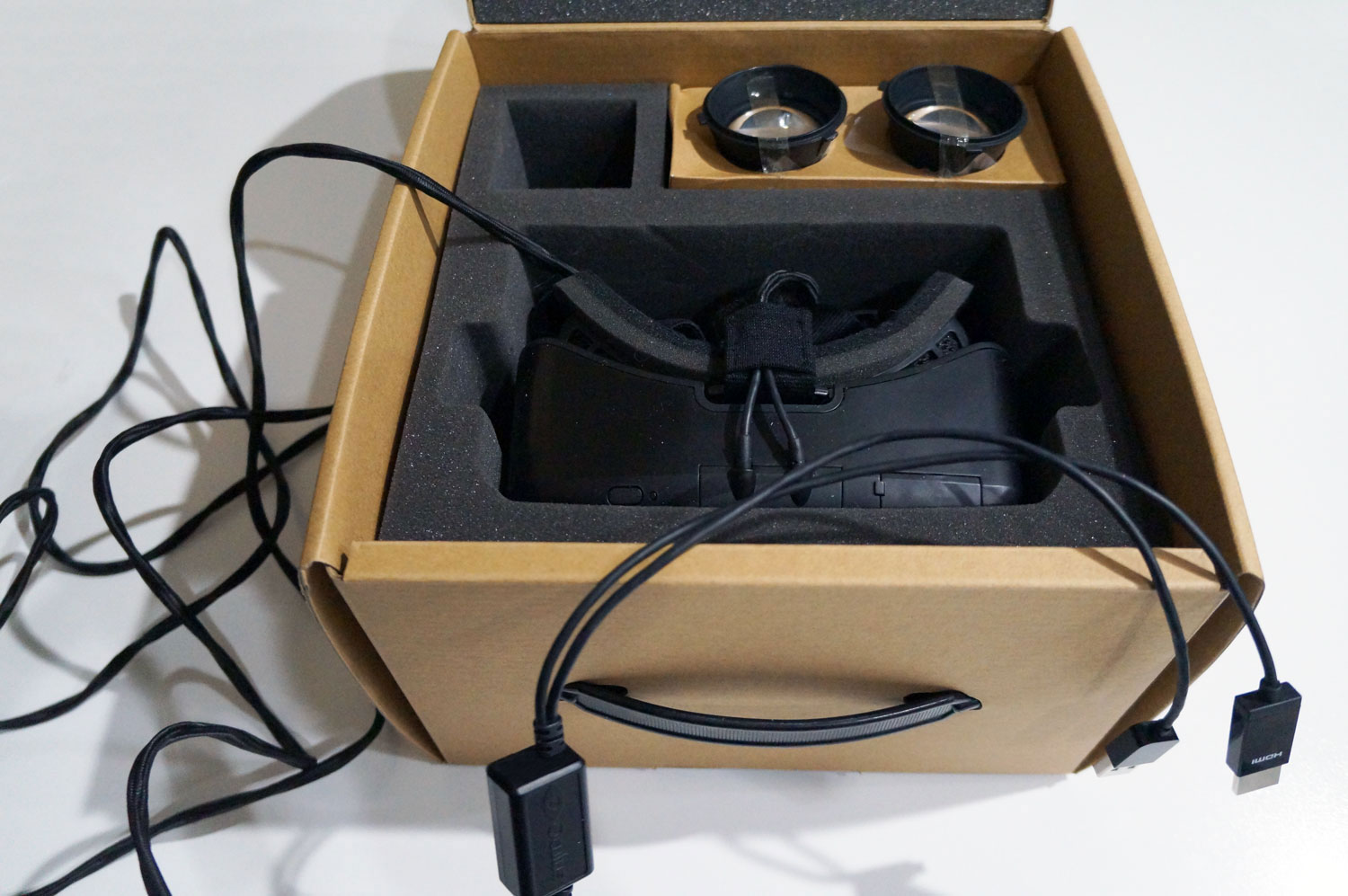 Oculus Rift DK2 Unboxing, "The color, contrast, and motion is leaps and bounds over DK1"