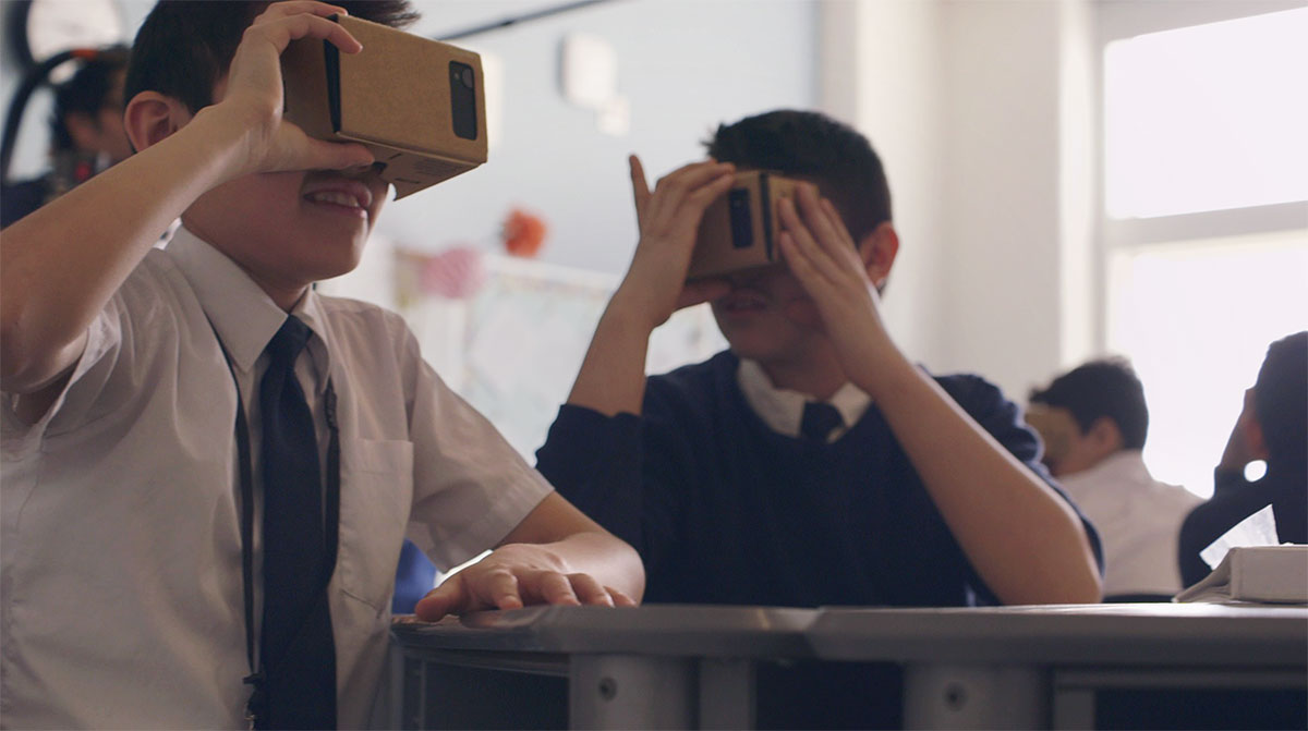 Reskyd punkt Par Immersive Education with Google Expeditions, AR, & Virtual Tours