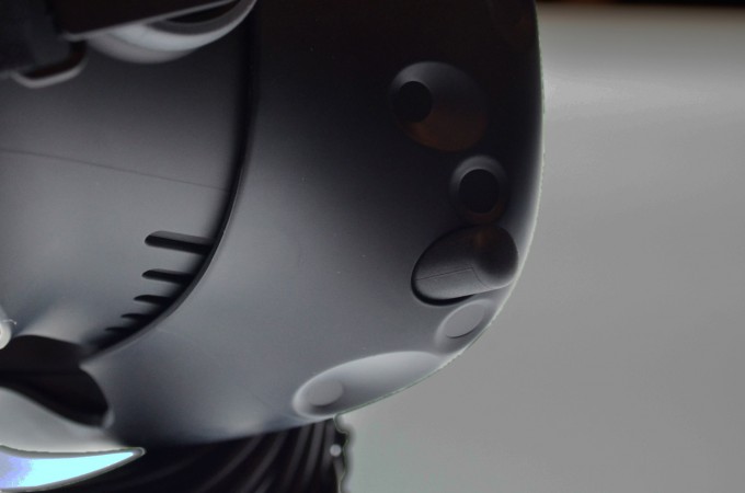 htc-vive-pre-ipd-knob-adjustment