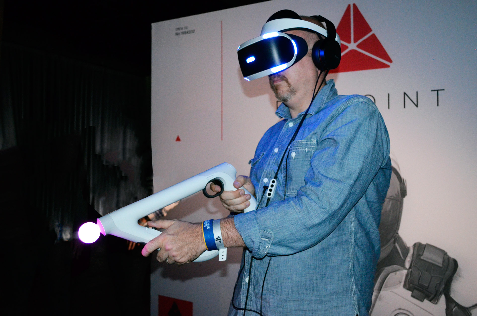 Hands-on: 'PSVR Aim' Controller Debuts 'Farpoint'