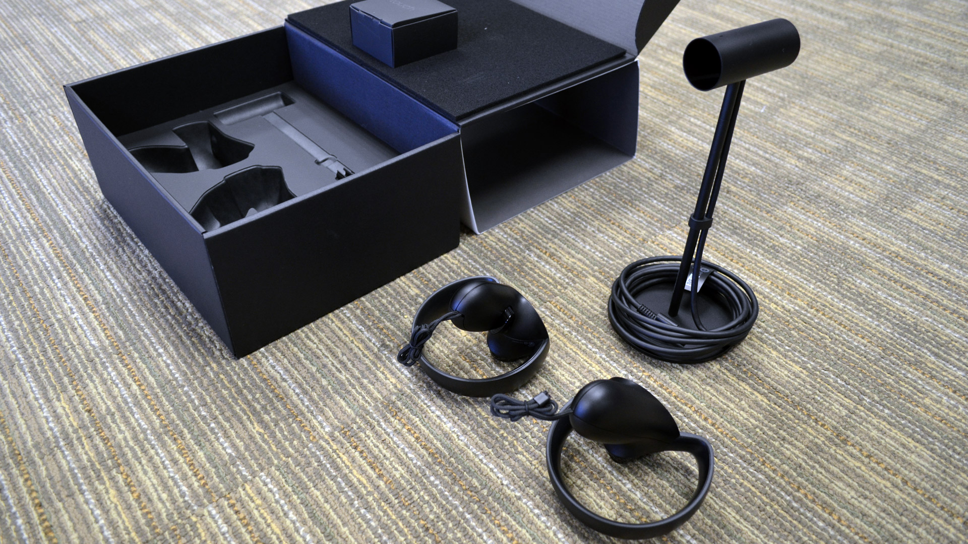 Oculus Details Sensor Configurations Roomscale VR Touch