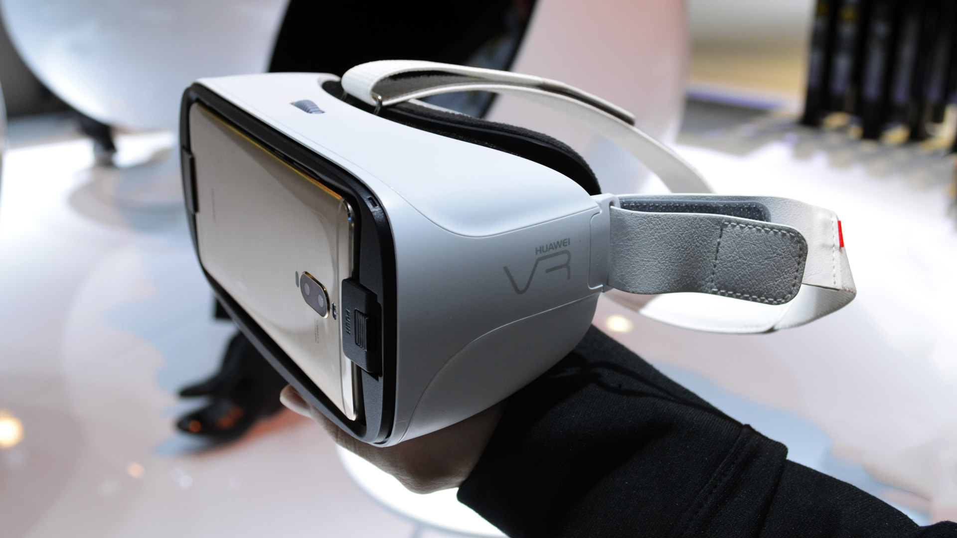 Demon beneden Blijkbaar Hands-on: Huawei VR is the First Third-party Daydream Headset