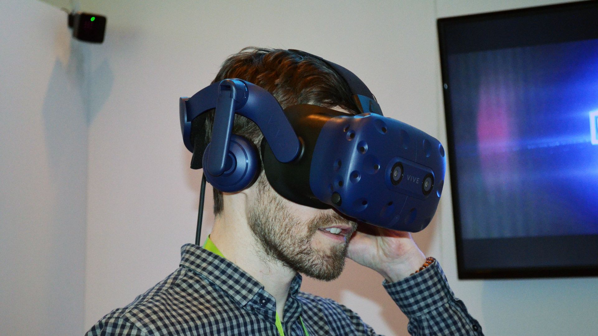 HTC Vive Pro review: Virtual reality without the rough, blurry edges